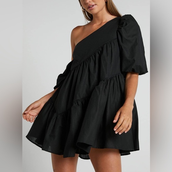 Showpo Black One-Shoulder Voluminous Sleeve Women’s Mini Dress US 4 - Picture 4 of 9